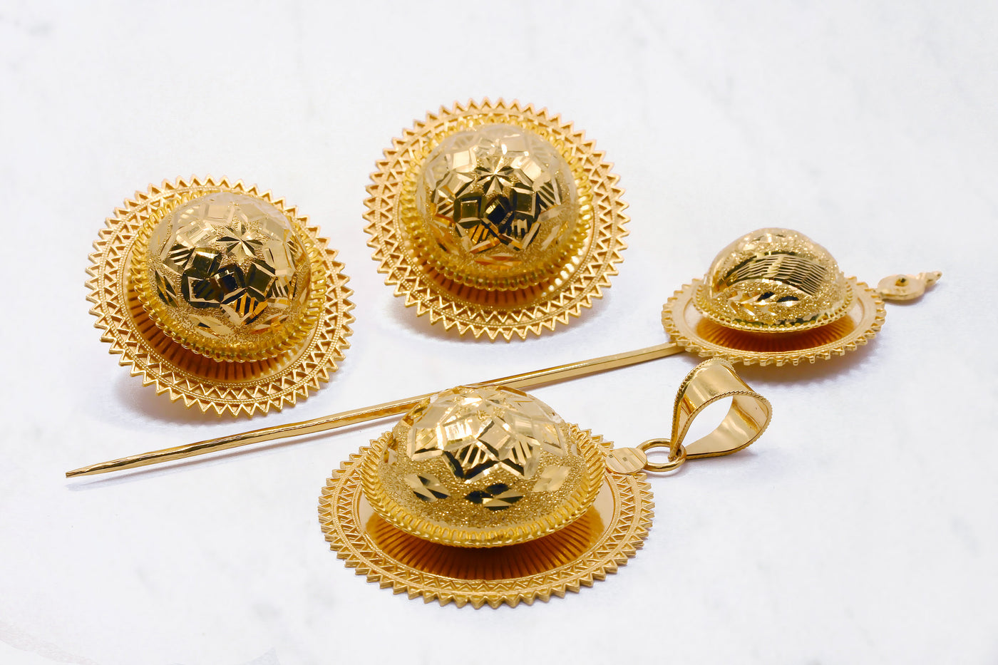 22kt gold earrings pendant hairpin jewellery set