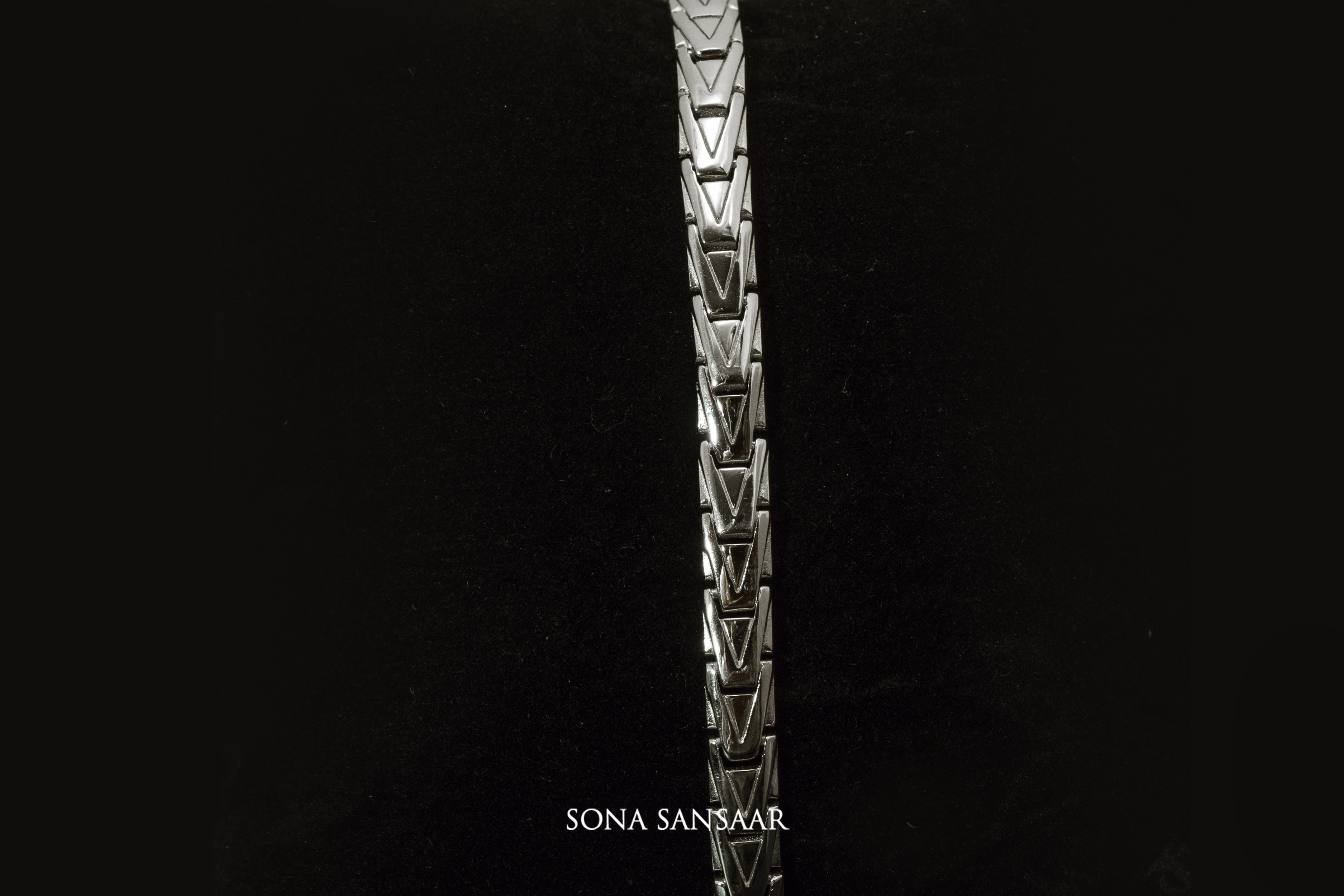 Chaintrail Sterling Silver Bangle | Sona Sansaar