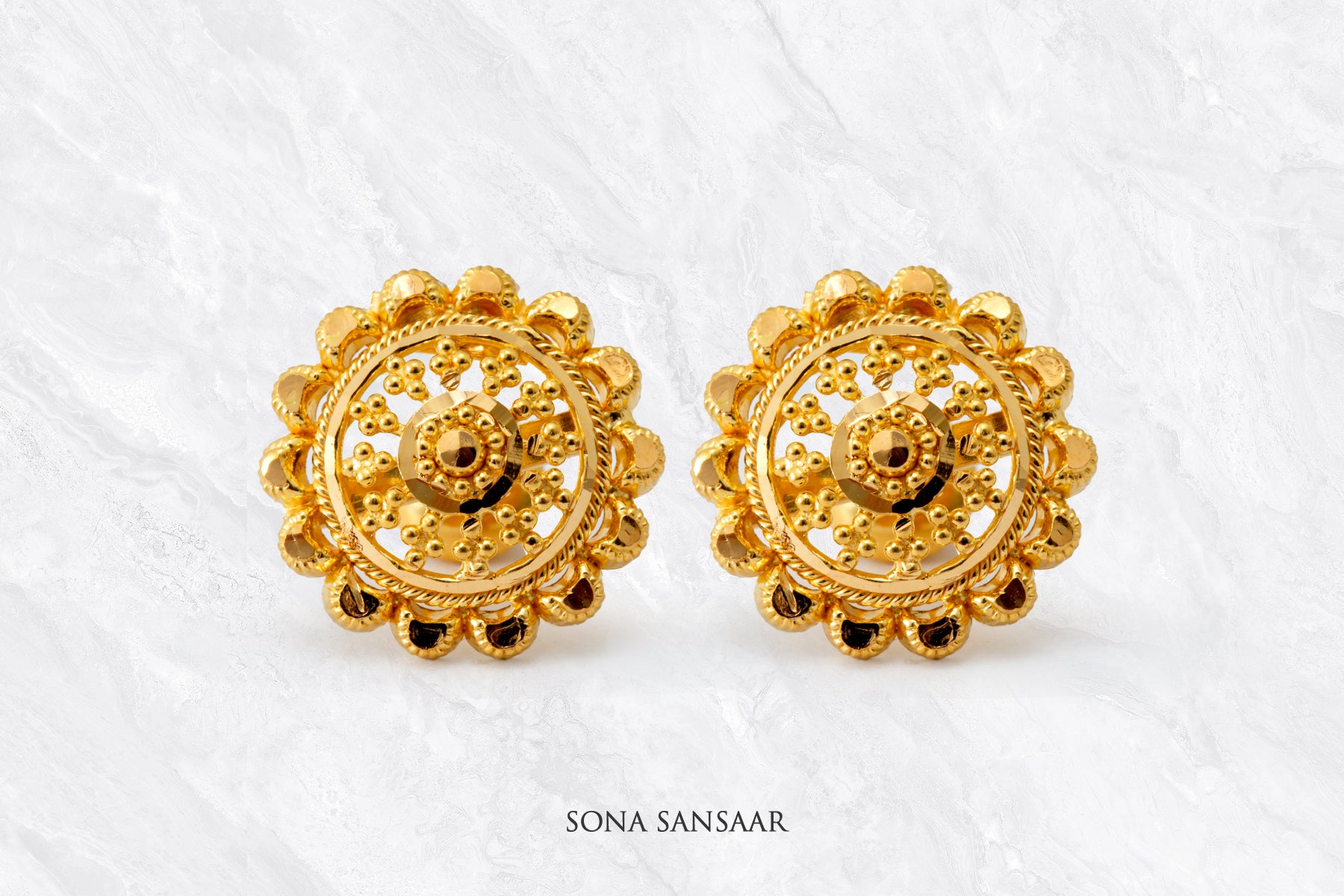 Kalika Gold Culcutti Studs | Sona Sansaar
