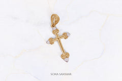 Cross's Aura Pendant | Sona Sansaar