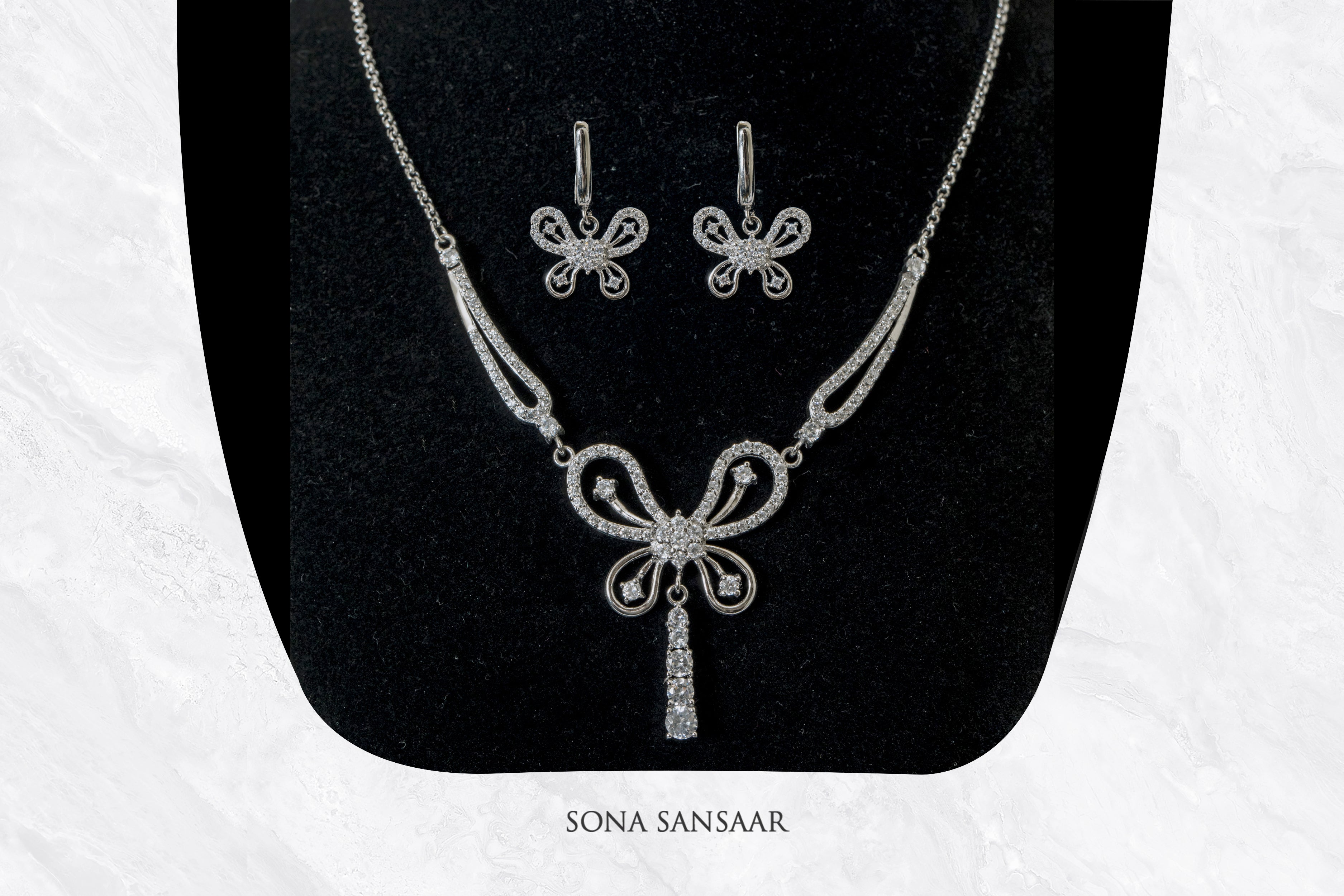 Daisy Bow Sterling Silver Necklace Set | Sona Sansaar