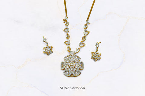 Eternal Flower Diamond Necklace | Sona Sansaar