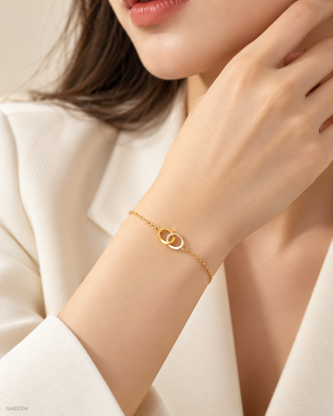 Gold Interlocking Rings Delicate Chain Bracelet