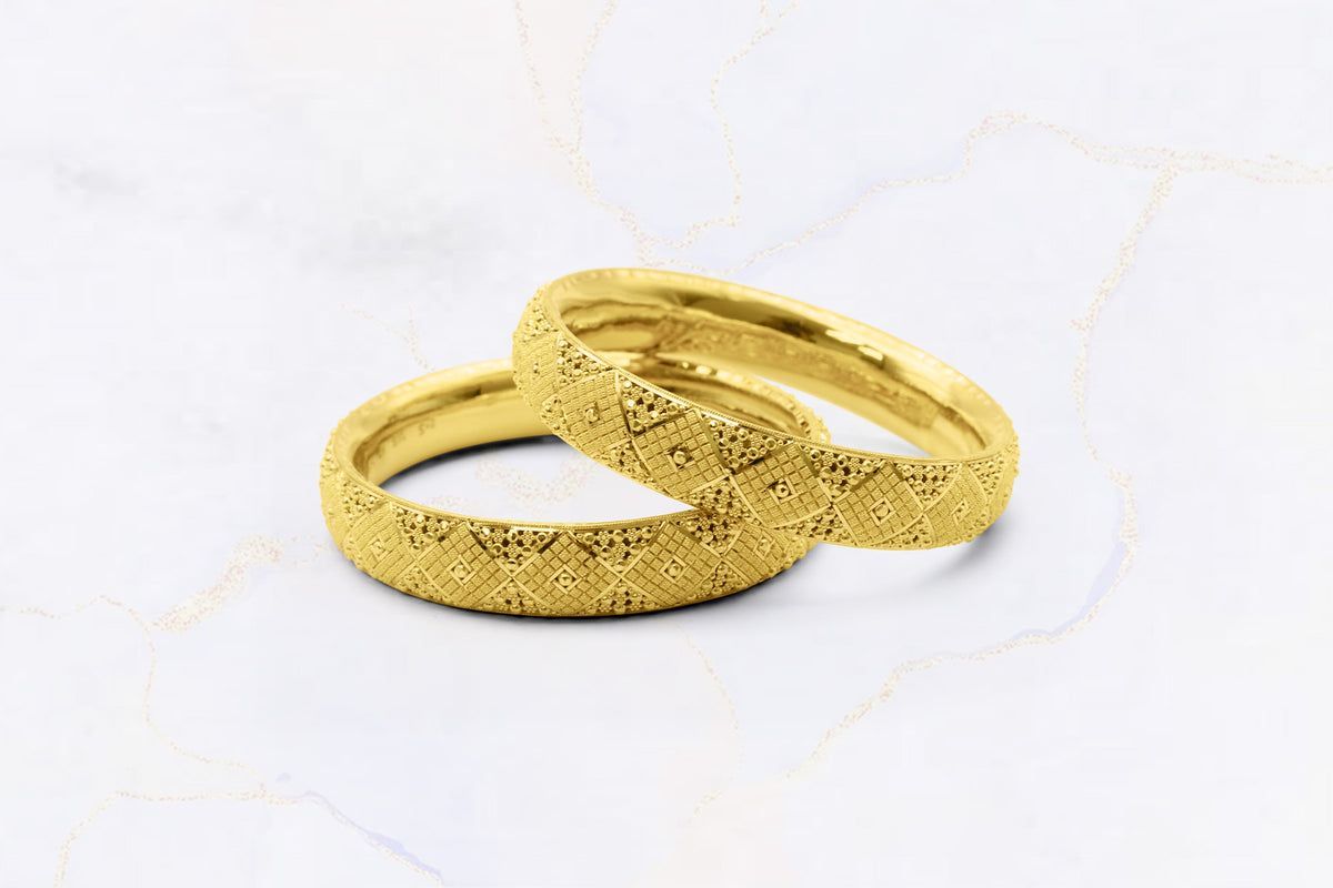 Divya Pair of 22k Gold Bangles | Sona Sansaar