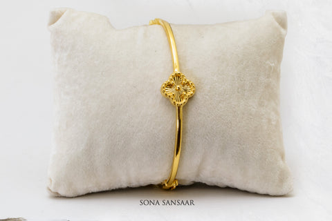 Clover Clasp Bangle | Sona Sansaar