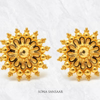 Thumbnail for Solaris Gold Flower Stud | Sona Sansaar