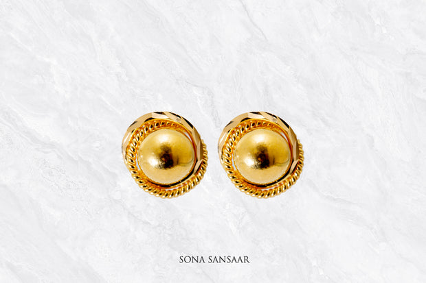 Chakrika Gold Culcutti Studs | Sona Sansaar