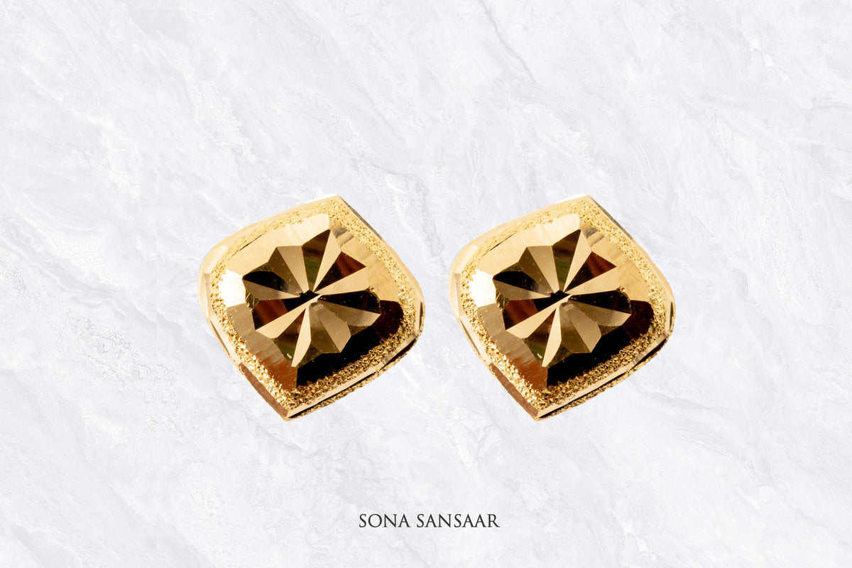 Vistara Gold Culcutti Studs | Sona Sansaar