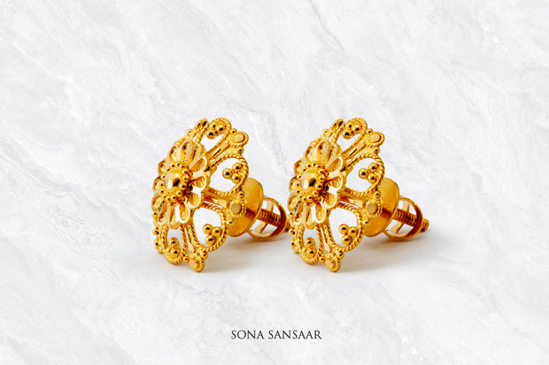 Padma Gold Culcutti Studs | Sona Sansaar