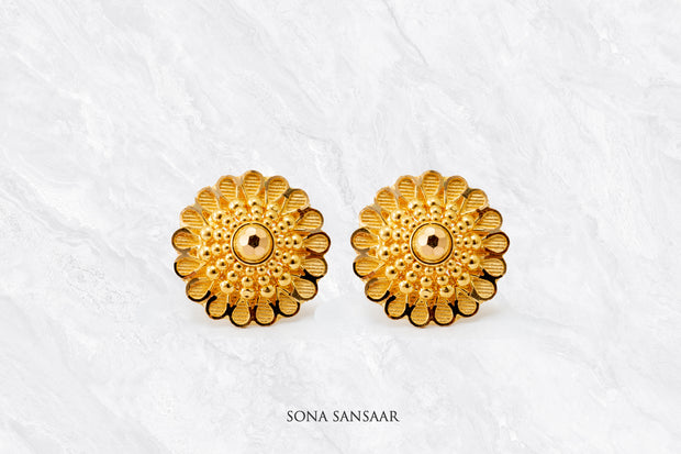Padmara Gold Culcutti Studs | Sona Sansaar