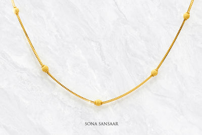 Solo Essence Short Ballmala Necklace | Sona Sansaar