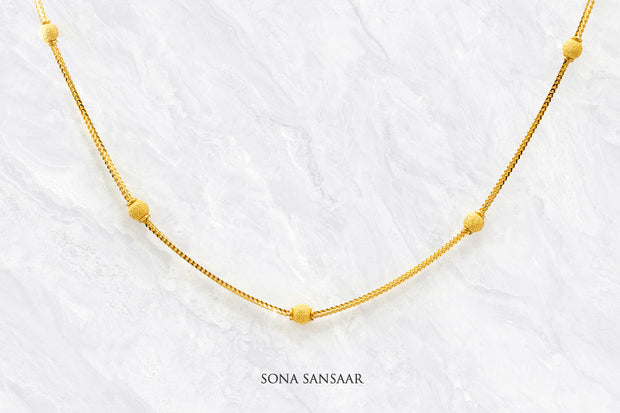 Solo Essence Short Ballmala Necklace | Sona Sansaar