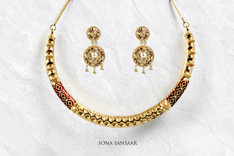 Red Aura Hasli Gold Necklace Set | Sona Sansaar