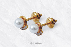 Crowned Pearl Gold Pendant and Earring Set | Sona Sansaar