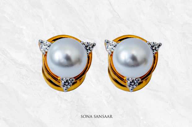 Sitara Pearl Gold Pendant and Earring Set | Sona Sansaar