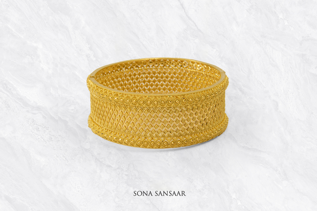 Lace Culcutti Screw Bangle | Sona Sansaar