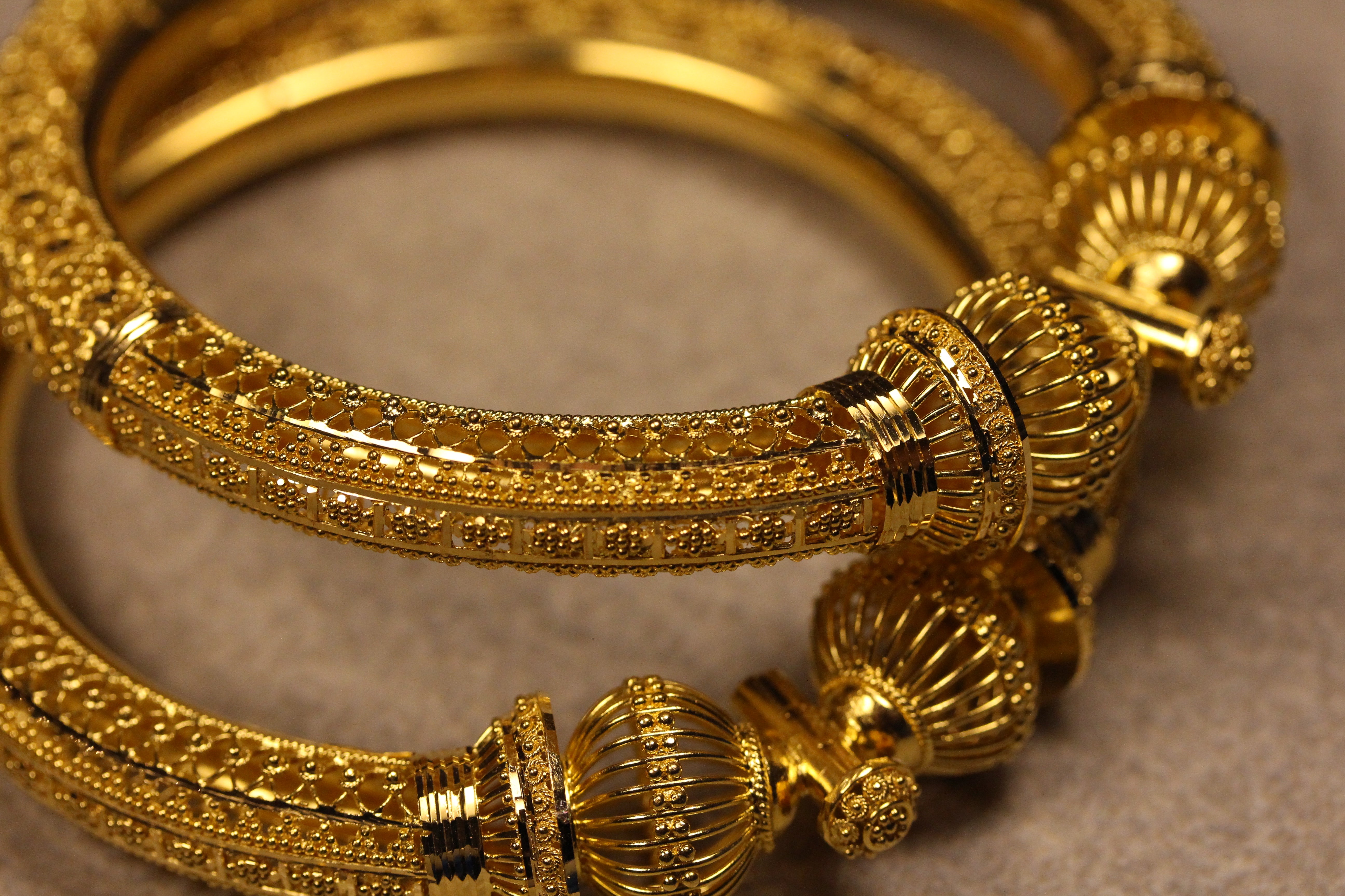 Genda Gold Bangle Pair