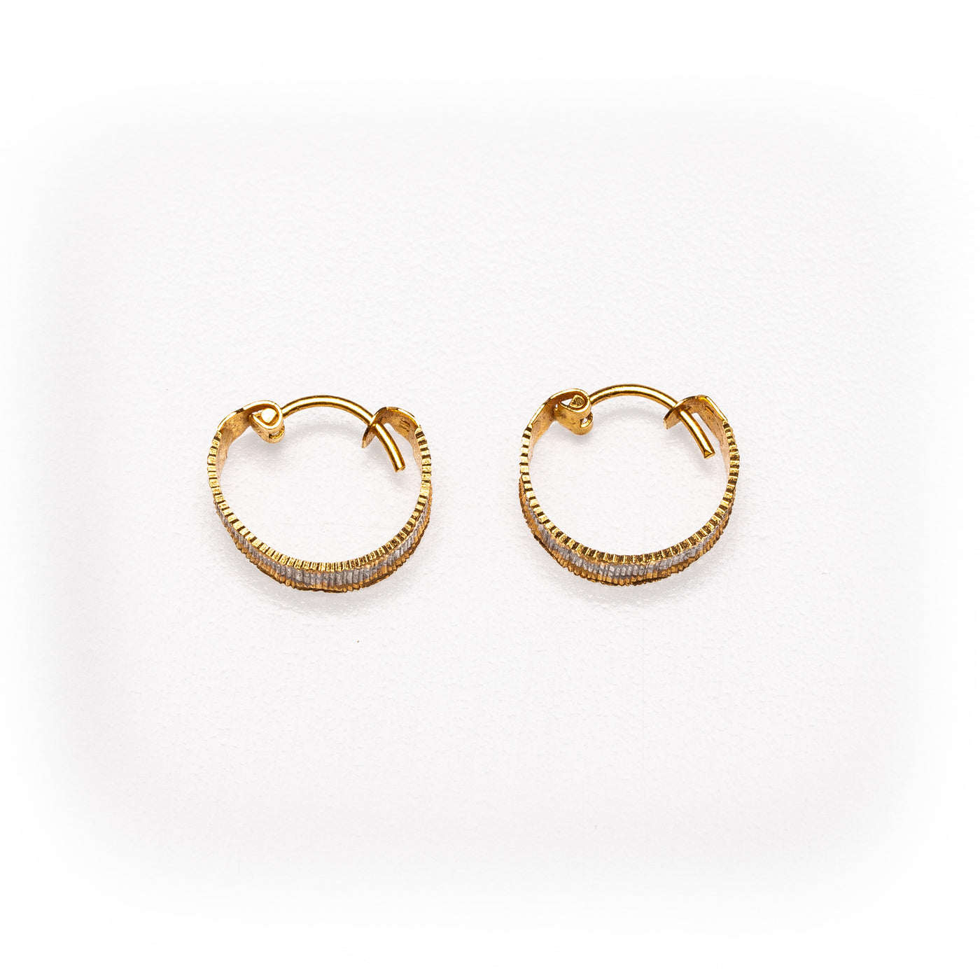 Luxury 22K Two-Tone Gold Fancy Diamond-Cut Bali Hoop Earrings | 3.47g High-Purity Solid Plain Broad Textured Everyday Fine Jewelry