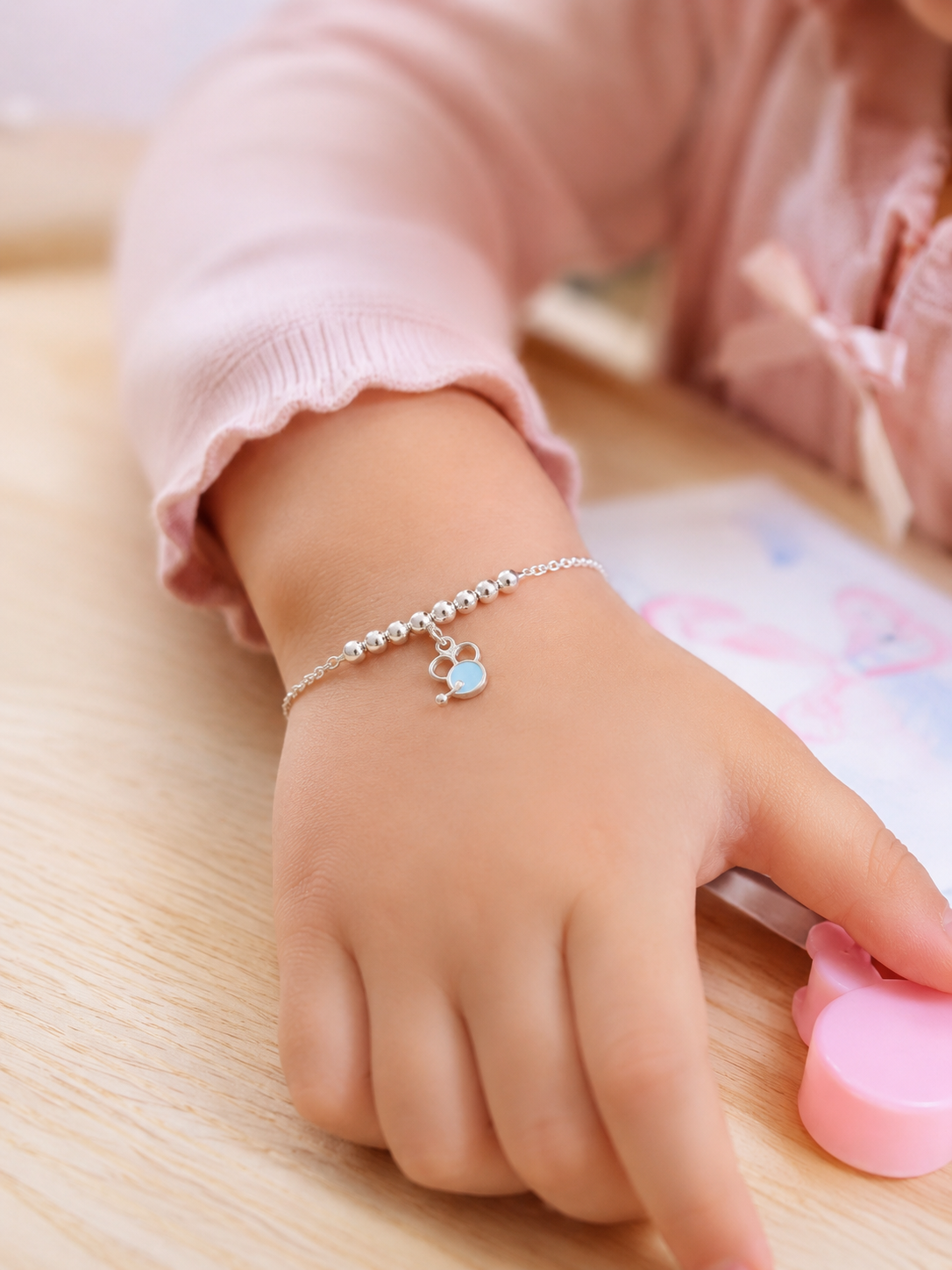 Sterling Silver Enamel Little Mouse Kids Charm Bracelet | High-Polish Silver Bead Station & Delicate Cable Chain Children's Keepsake Jewelry