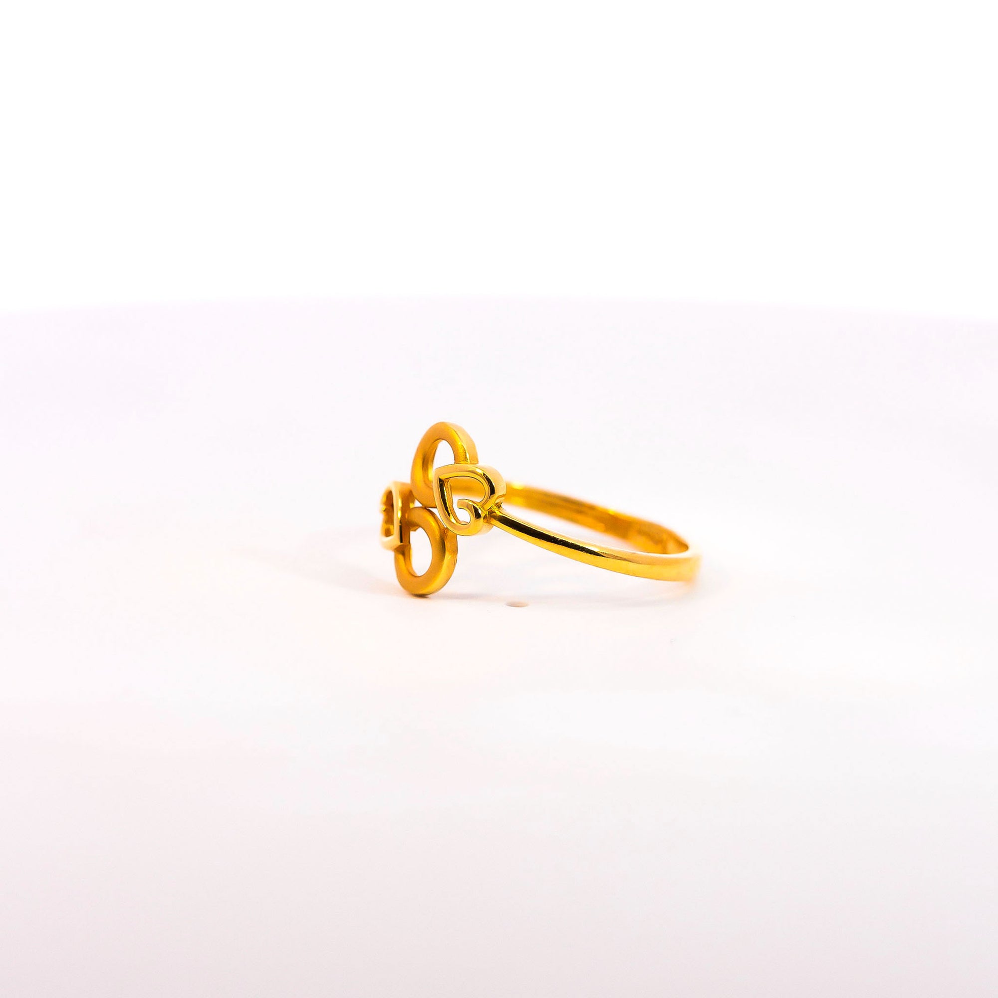 Romantic 22K Yellow Gold Interlocking Heart & Circle Ring | 2.23g High-Purity Solid Gold, Elegant Ladies Fancy Geometric Love Statement Fine Jewelry