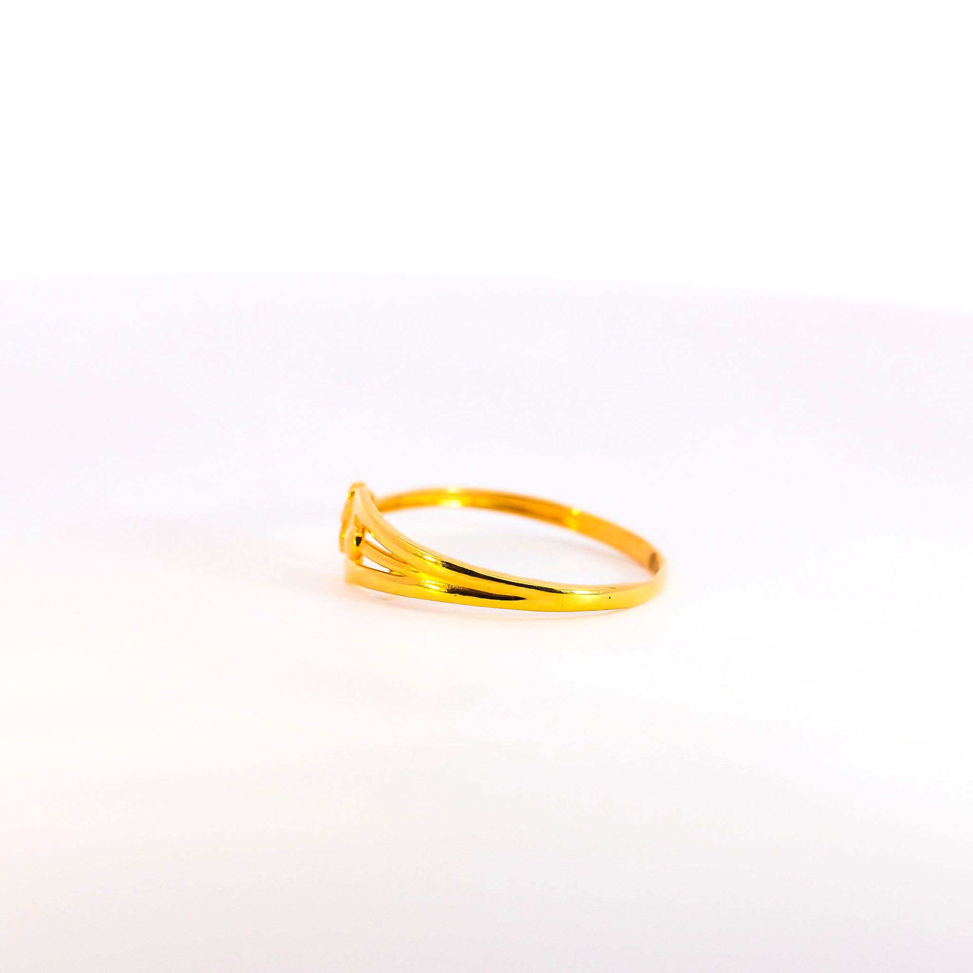 Charming 22K Yellow Gold Floral Open-Bypass Ring | 1.42g High-Purity Solid Gold, Delicate Ladies Fancy Geometric Statement Fine Jewelry